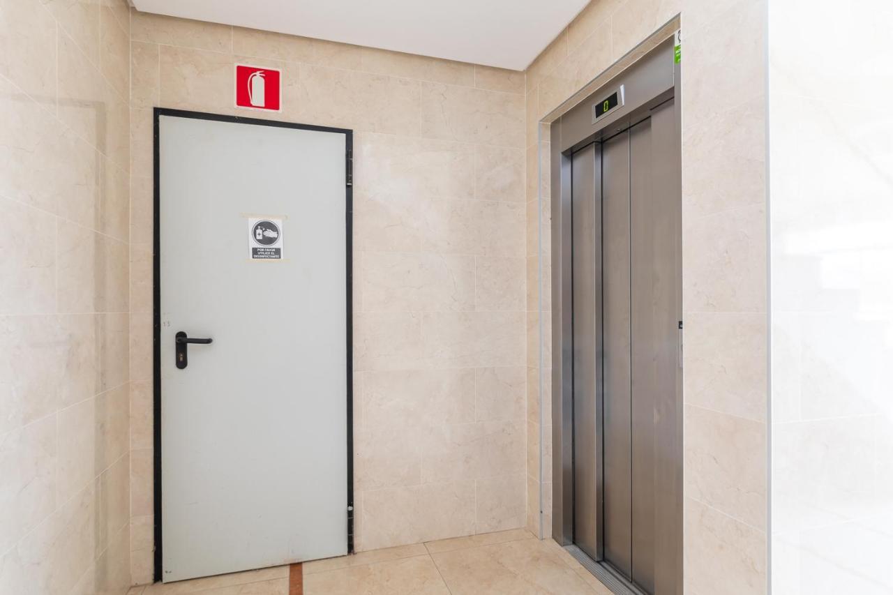 Isola Beachside Apartment فالنسيا المظهر الخارجي الصورة